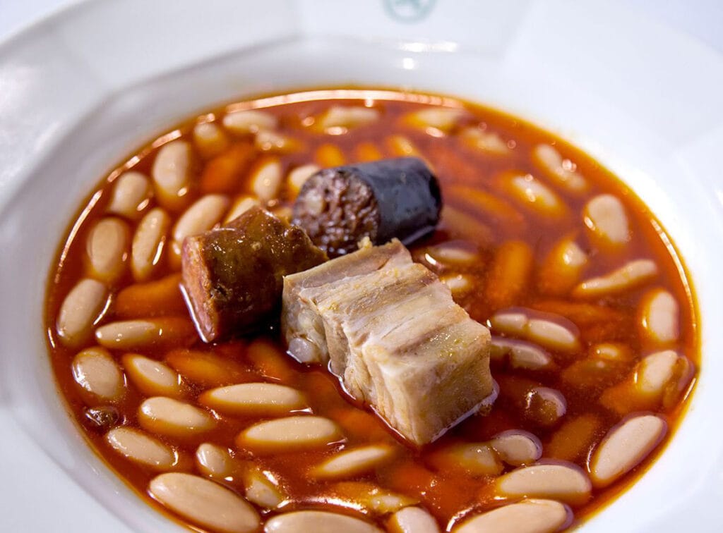 comida asturiana en oviedo